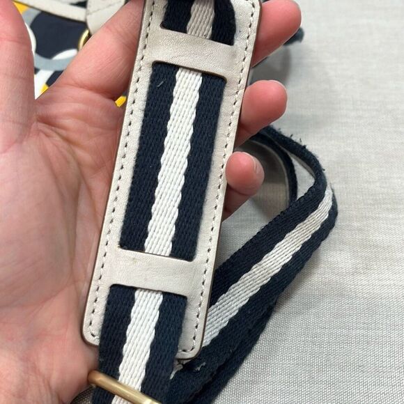 Michael Kors blue/white/gray/yellow crossbody bag with some wear as shown‎ - Picture 4 of 10